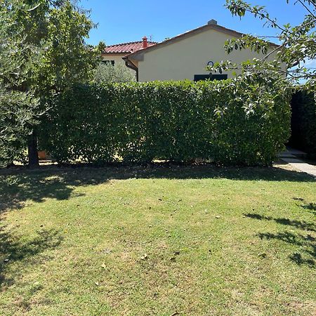 Holiday House La Rosa Terricciola 外观 照片