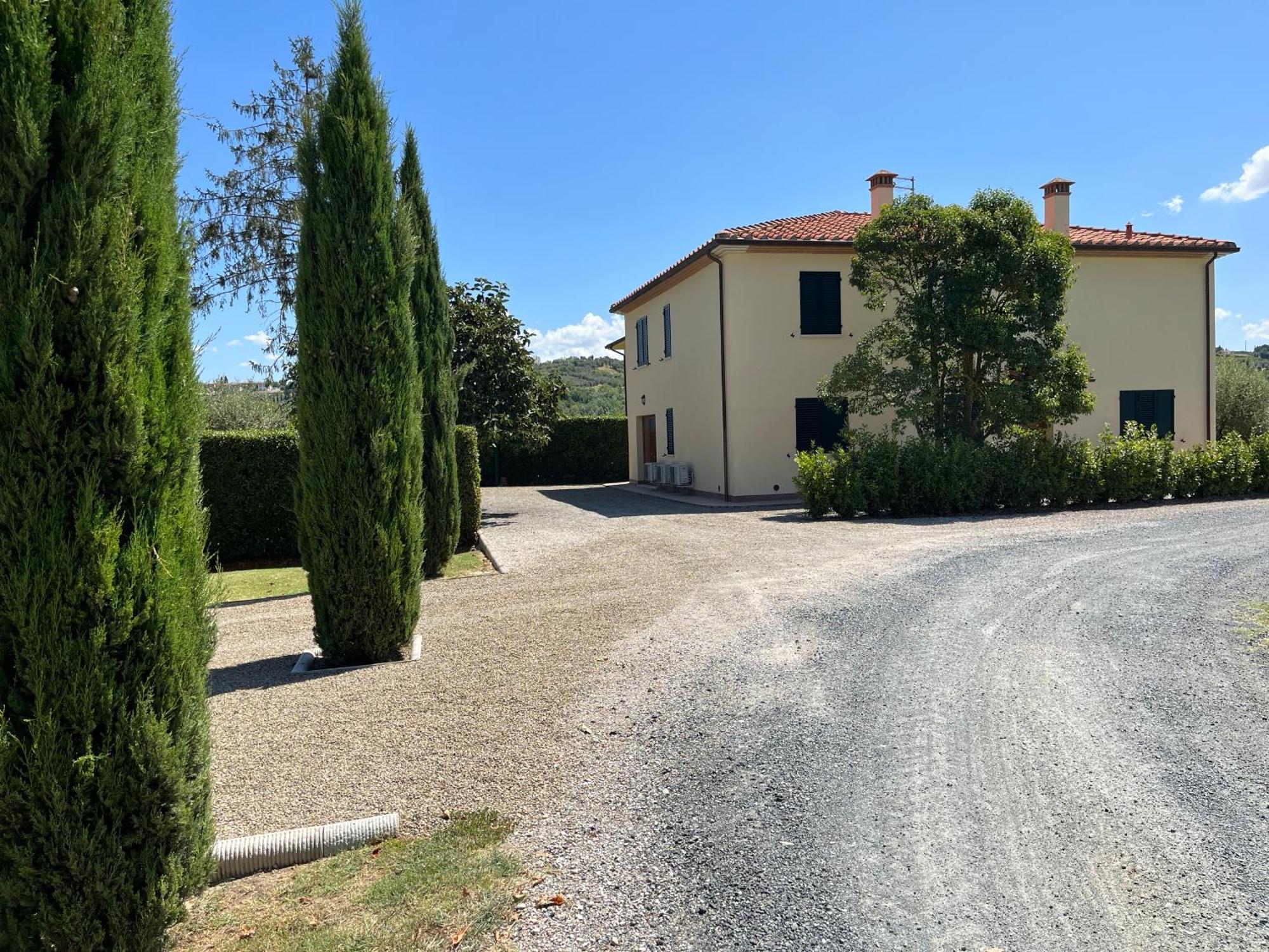 Holiday House La Rosa Terricciola 外观 照片