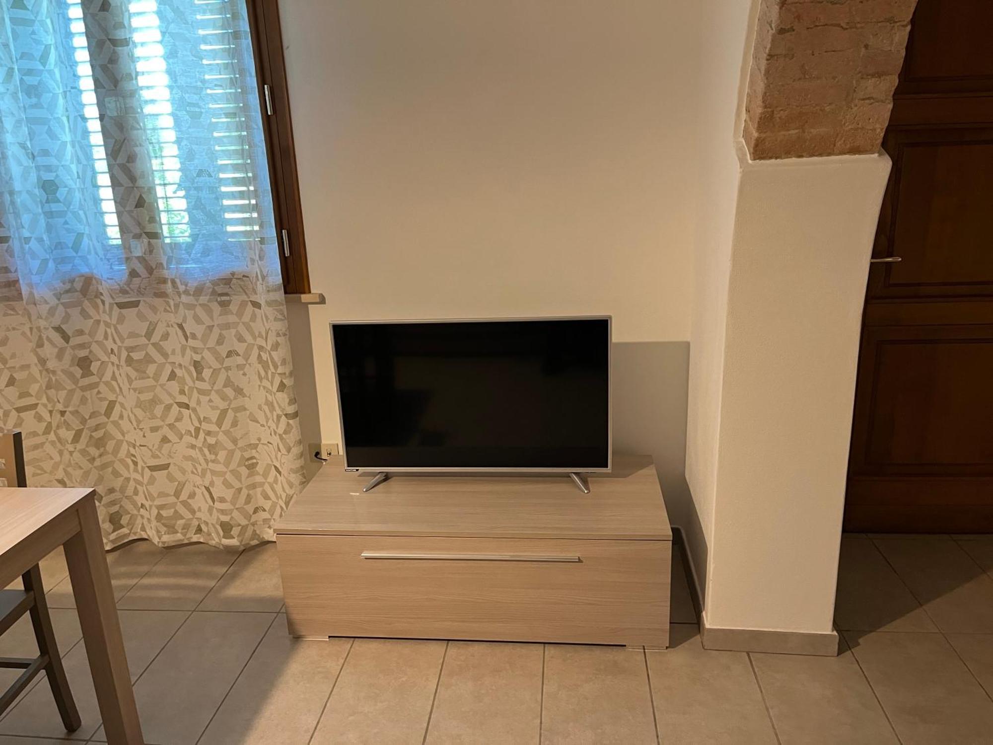 Holiday House La Rosa Terricciola 外观 照片